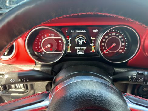 Used 2021 Jeep Wrangler Unlimited Rubicon AWD/4WD image 19