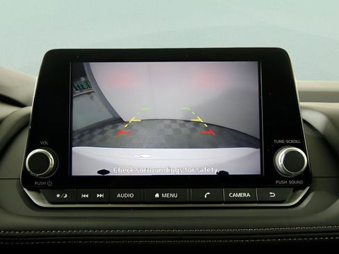 Used 2024 Nissan Rogue S image 20