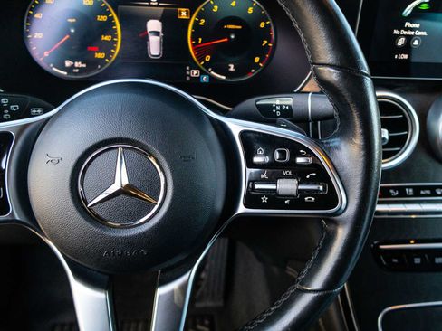 Used 2020 Mercedes-Benz GLC 300 image 36