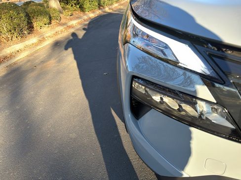 New 2026 Nissan Rogue SV image 10