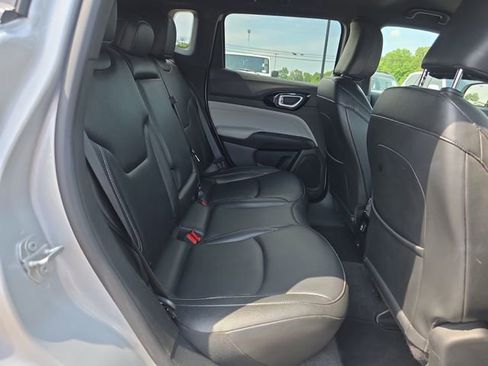 Used 2025 Jeep Compass Limited AWD/4WD image 14