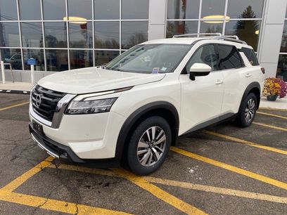 Used 2022 Nissan Pathfinder SL w/ Cargo Package