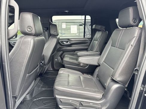 Used 2021 Chevrolet Suburban RST w/ Luxury Package AWD/4WD image 22