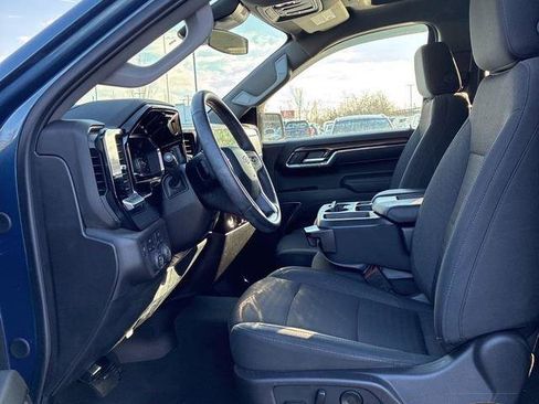 Used 2024 Chevrolet Silverado 1500 LT image 8