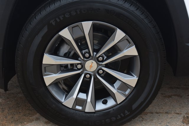 New 2027 Chevrolet Equinox LT w/ Safety and Technology Package FWD image 10