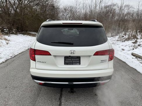 Used 2017 Honda Pilot Touring image 6