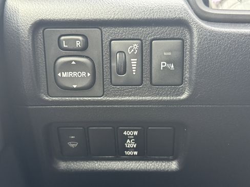 Used 2017 Toyota 4Runner Limited AWD/4WD image 34