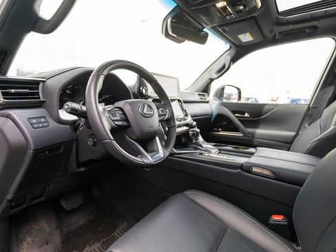 Used 2024 Lexus LX 600 4WD w/ Appearance Package image 4