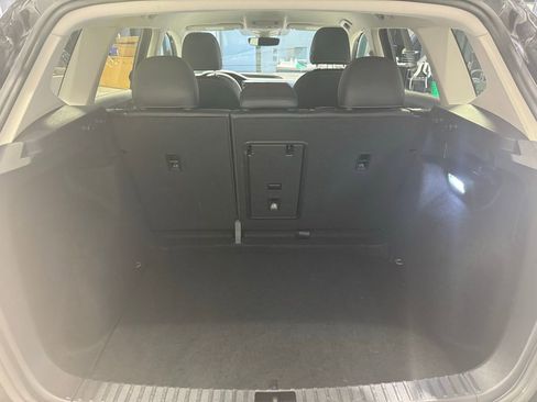 Used 2024 Volkswagen Taos SE image 30