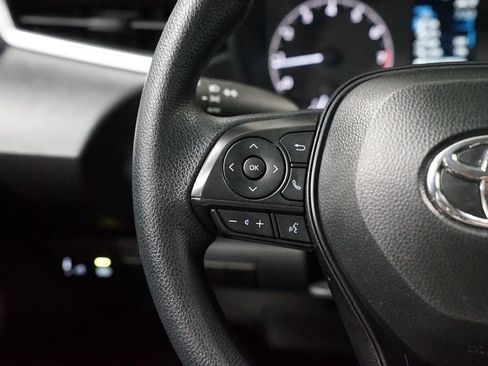 Used 2025 Toyota Corolla LE image 14