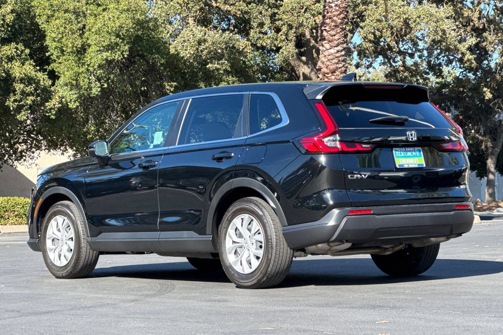 Used 2025 Honda CR-V LX image 5