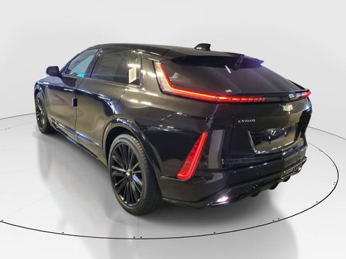 New 2026 Cadillac Lyriq V w/ Exterior Carbon Fiber Package image 4