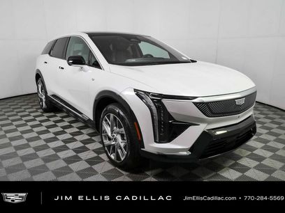 Certified 2025 Cadillac Optiq Luxury 1