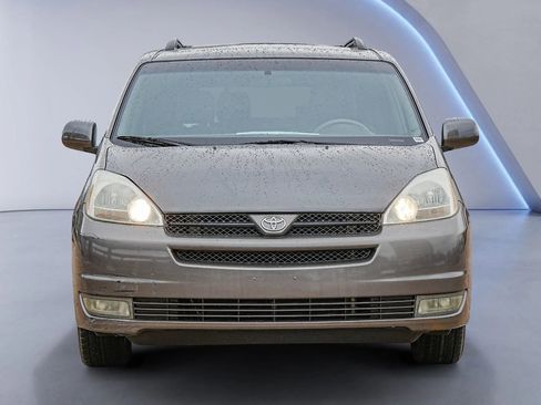 Used 2004 Toyota Sienna XLE Limited image 7