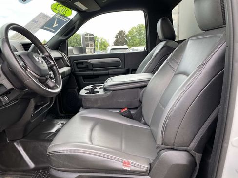 Used 2022 RAM 4500 Tradesman RWD image 16