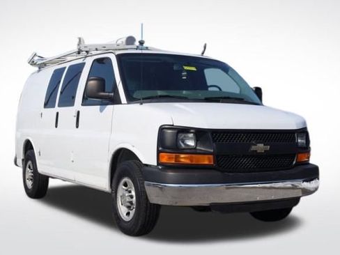 Used 2014 Chevrolet Express 2500 Work Van w/ Cold Climate Package image 1