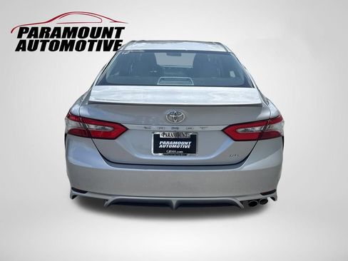 Used 2018 Toyota Camry SE FWD image 6