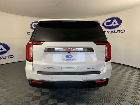 Used 2021 GMC Yukon SLT w/ SLT Premium Package image 4