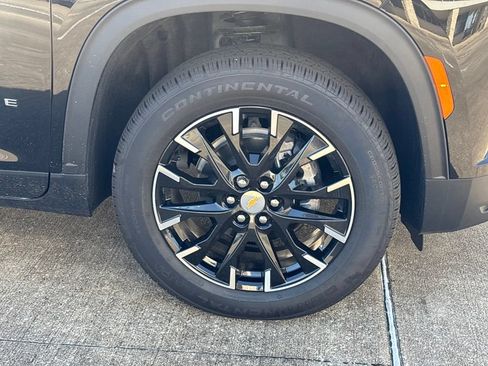 New 2026 Chevrolet Traverse LT w/ Sun and Wheel Package FWD image 8