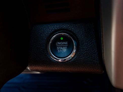 Used 2019 Ford F150 King Ranch w/ Equipment Group 601A Luxury AWD/4WD image 23