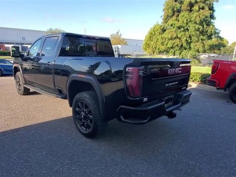Used 2024 GMC Sierra 2500 AT4 w/ AT4 Premium Plus Package image 2