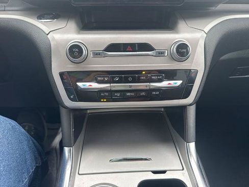 Certified 2023 Ford Explorer XLT w/ Equipment Group 202A AWD/4WD image 31