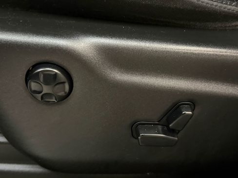 Used 2017 Jeep Grand Cherokee Limited AWD/4WD image 24