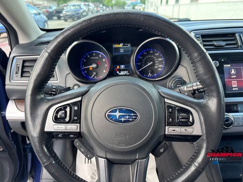 Used 2017 Subaru Outback 2.5i Touring AWD/4WD image 14