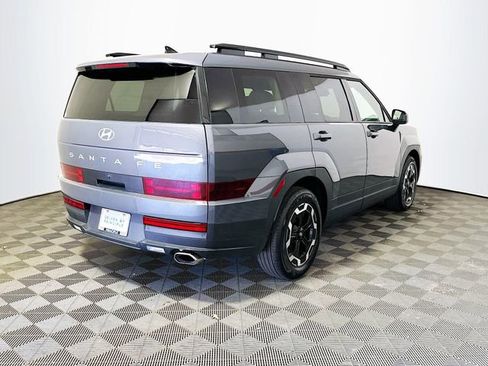 Used 2025 Hyundai Santa Fe SEL FWD image 8
