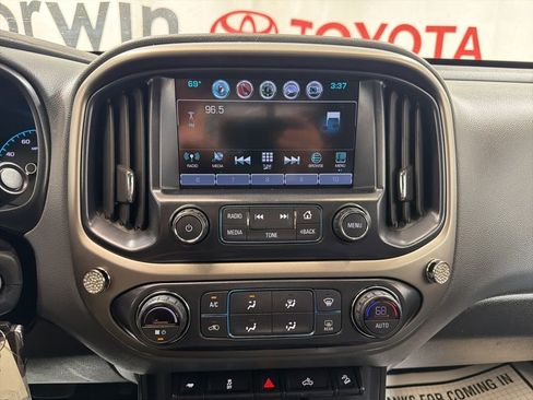 Used 2018 Chevrolet Colorado Z71 AWD/4WD image 30