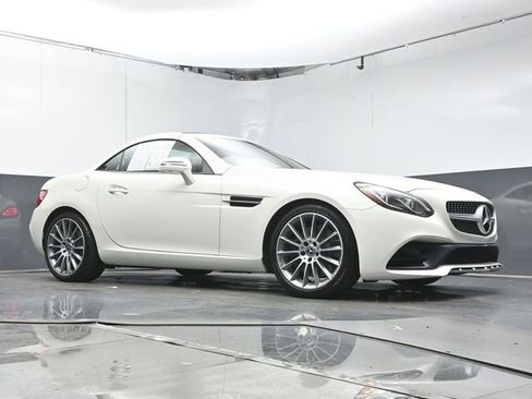 Used 2019 Mercedes-Benz SLC 300 image 36