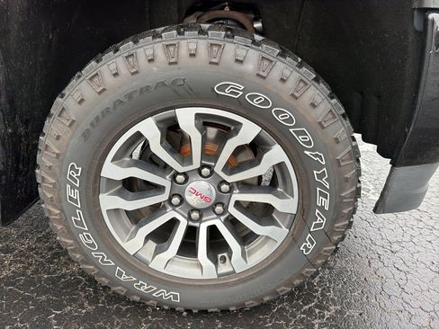 Used 2017 GMC Sierra 1500 SLT image 29