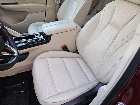 Used 2021 Buick Envision Essence w/ Technology Package I FWD image 15