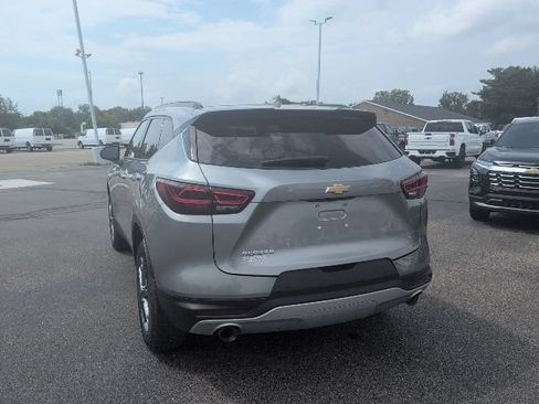 Used 2024 Chevrolet Blazer LT w/ Convenience Package FWD image 5