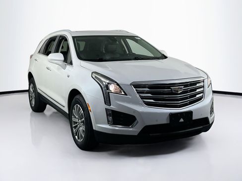 Used 2019 Cadillac XT5 Luxury image 3