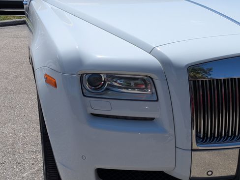 Used 2013 Rolls-Royce Ghost RWD image 10
