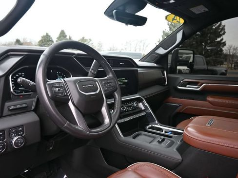 Used 2024 GMC Sierra 3500 Denali Ultimate AWD/4WD image 25