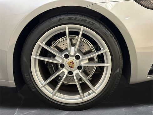 Used 2024 Porsche 911 Carrera image 34