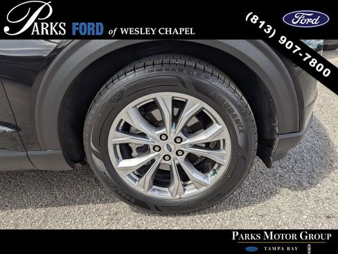 Used 2022 Ford Explorer Limited w/ Equipment Group 301A image 32