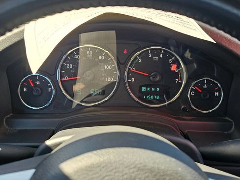 Used 2011 Jeep Liberty Renegade w/ Premium Group AWD/4WD image 31