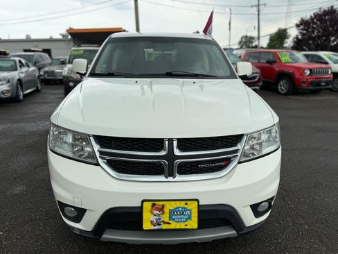 Used 2015 Dodge Journey SXT w/ Flexible Seating Group FWD image 2