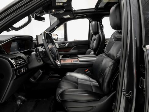 Used 2023 Lincoln Navigator Reserve image 31