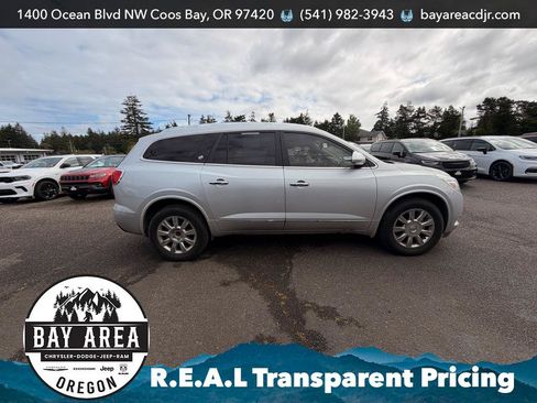 Used 2014 Buick Enclave Leather w/ Trailering Provision Package FWD image 4