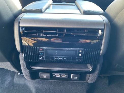 New 2026 Jeep Grand Wagoneer Limited w/ 8-Passenger Seating Package AWD/4WD image 25