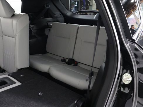 New 2025 Mitsubishi Outlander SEL image 36