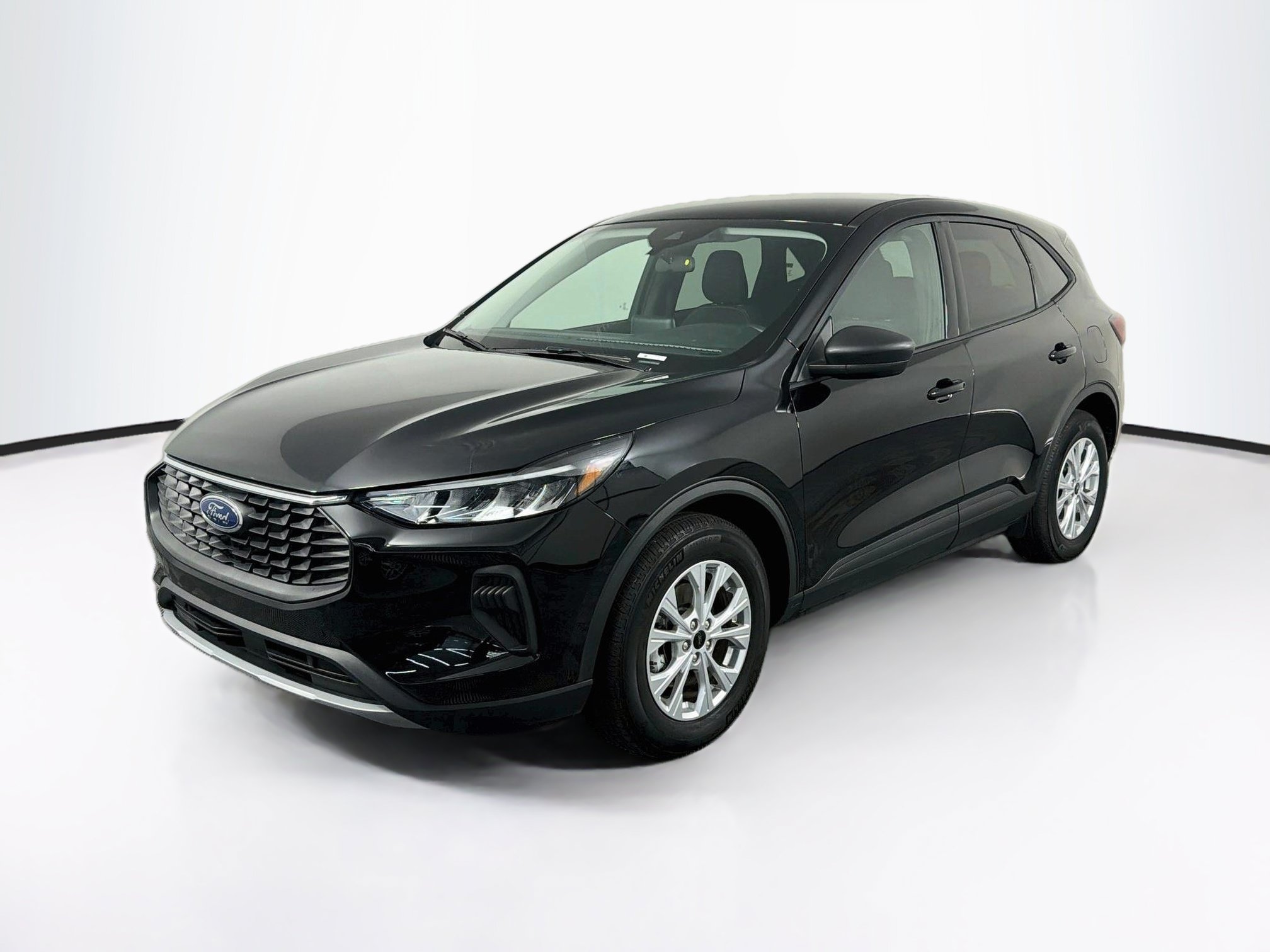 Used 2025 Ford Escape Active FWD image 3