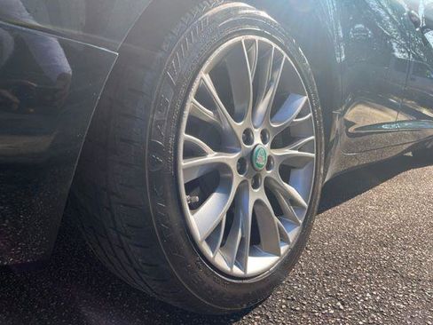 Used 2014 Jaguar XF 3.0 image 18