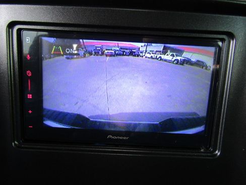 Used 2015 GMC Sierra 1500 SLT w/ SLT Crew Cab Value Package AWD/4WD image 19