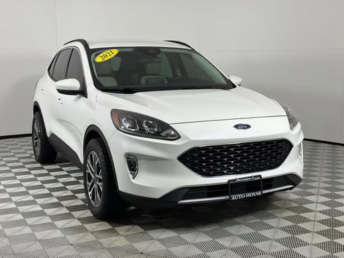 Used 2021 Ford Escape SEL AWD/4WD image 3