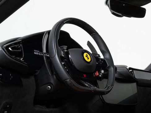 Used 2025 Ferrari 12Cilindri RWD image 32